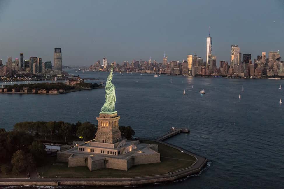 Bild Nr. 4 von Von Westchester aus: NYC Private Helicopter Tour für Paare Aktivität in New York, hochgeladen vom Anbieter