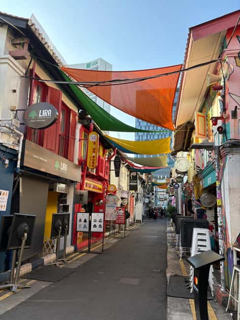 imagen n.º 5 de Tour en coche por Singapur: Chinatown/Haji Lane/Joo Chiat actividad en Singapur, subida por el proveedor