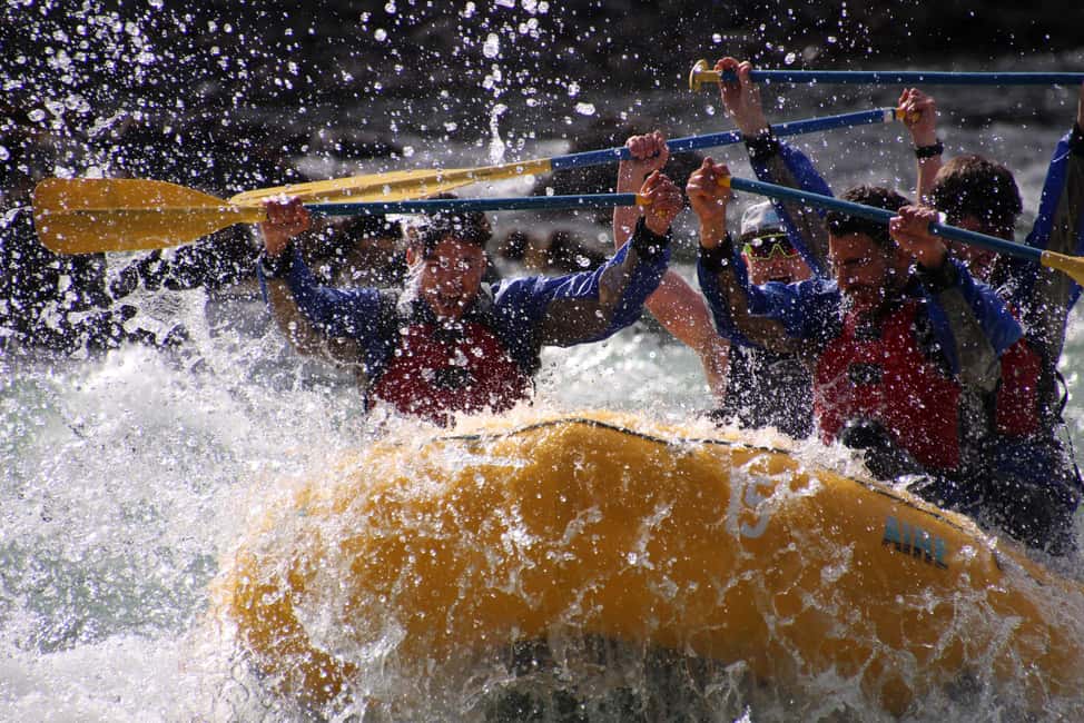imagem n.11 de Parque Nacional de Jasper: Rafting de 2 horas em águas brancas atividade em Colúmbia Britânica, carregada pelo fornecedor