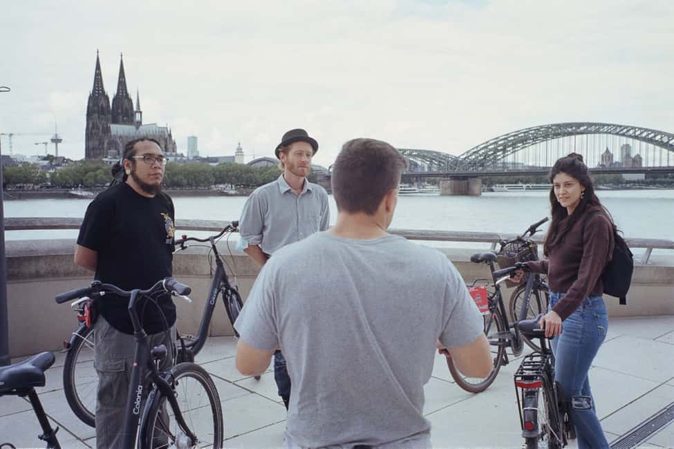 imagem n.3 de Colónia: Tour guiado de 3 horas em bicicleta atividade em Colônia, Alemanha, carregada pelo fornecedor