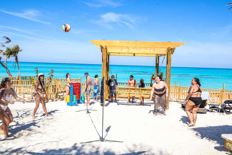 image n.81 of Nassau: 3 Islands Tour, Snorkel, Pig Beach, Turtles & Lunch activity in Berry Islands, uploaded by supplier