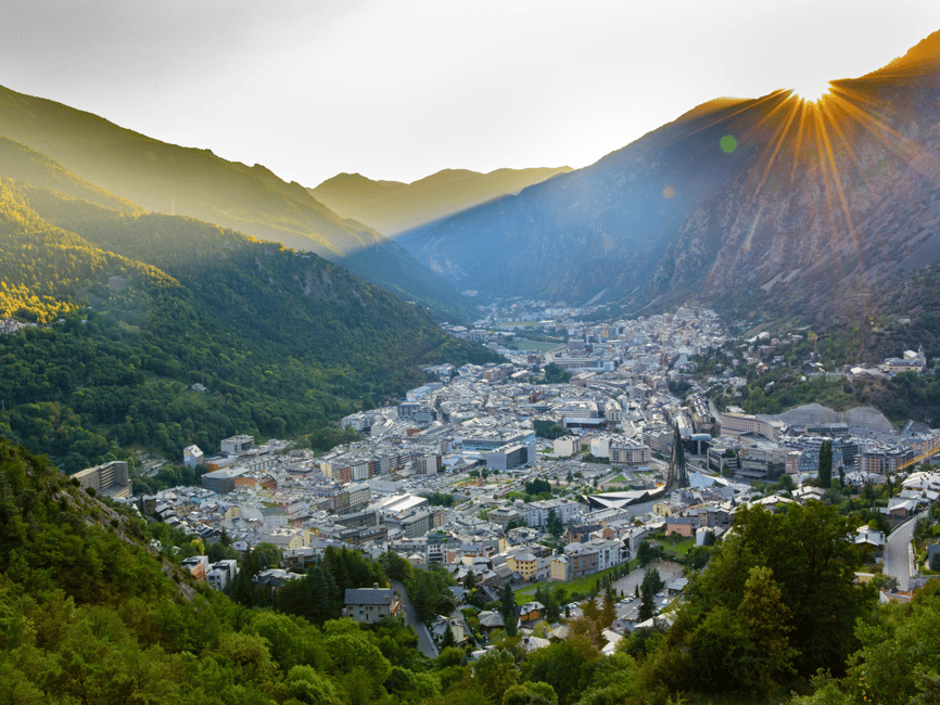 Bild Nr. 2 von Barcelona: Private Tour nach Andorra und Montserrat Aktivität in Canillo, hochgeladen vom Anbieter