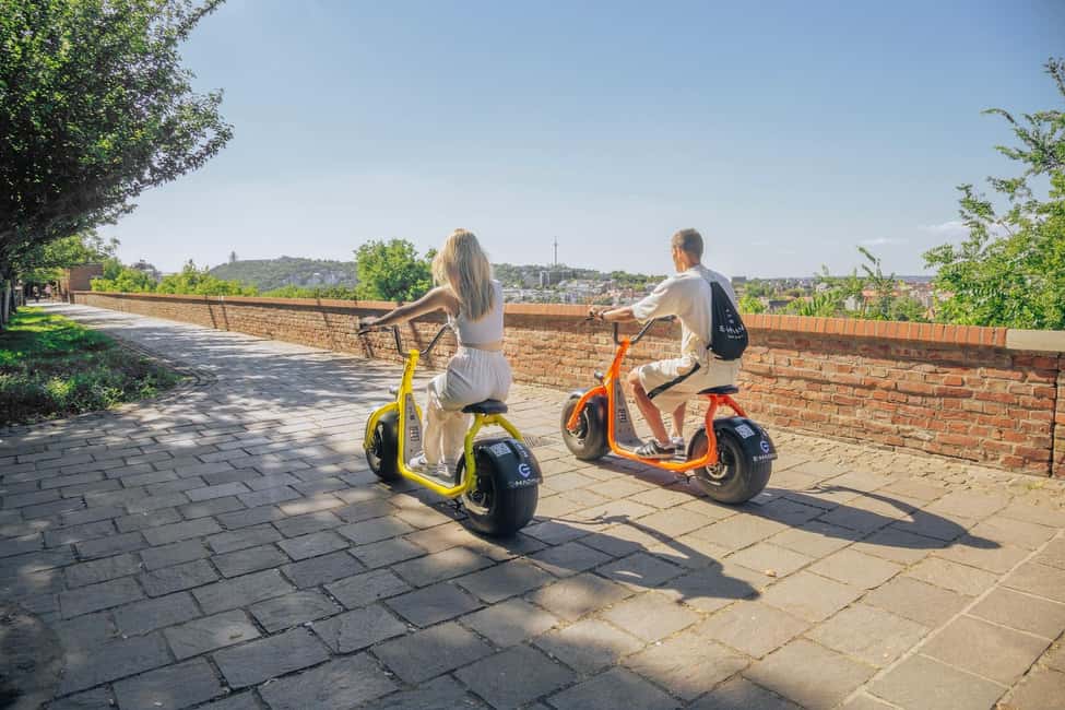 Image N°20 de Budapest : visites en petit groupe en scooter électrique MonsteRoller activité à Budapest, publiée par le prestataire