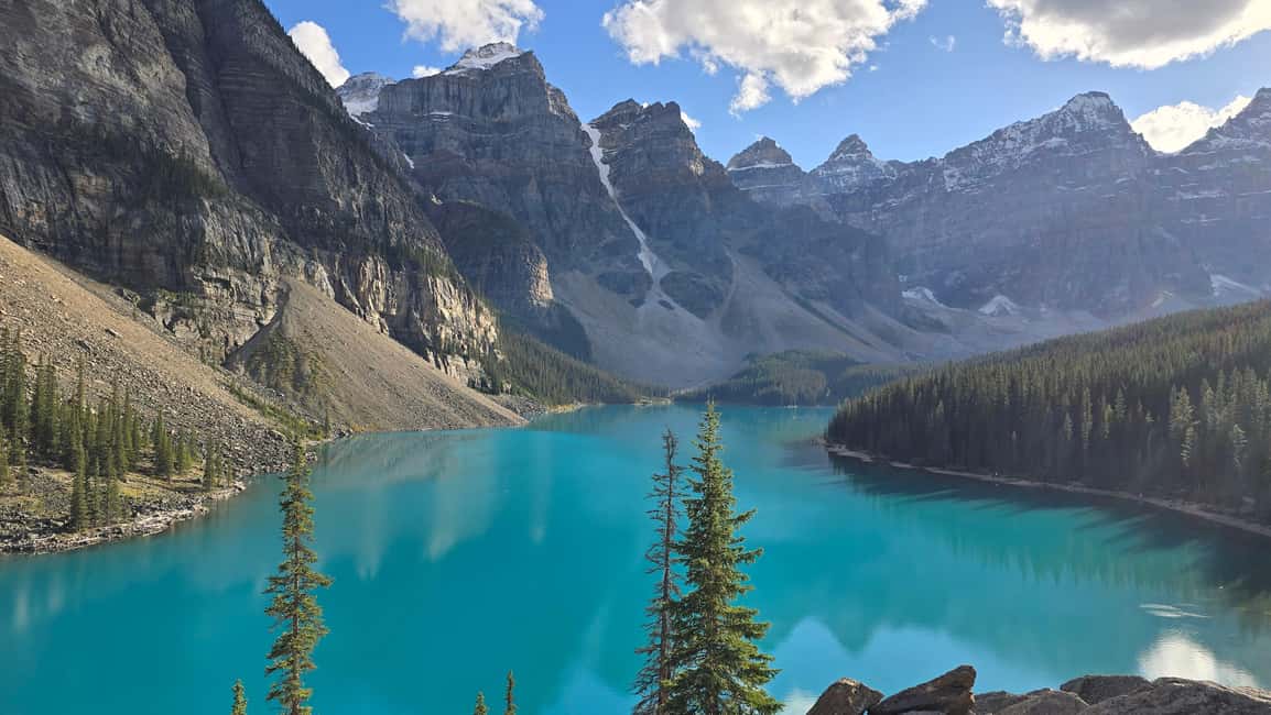 image n.1 of From Canmore/Banff:Moraine Lake & Lake Louise 1.5h per lake activity in Banff, uploaded by supplier