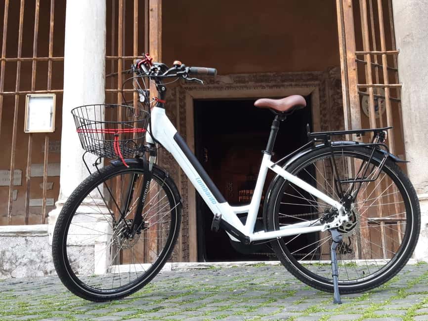 Image N°3 de Rome : Location de vélos électriques avec casque activité à Rome, publiée par le prestataire