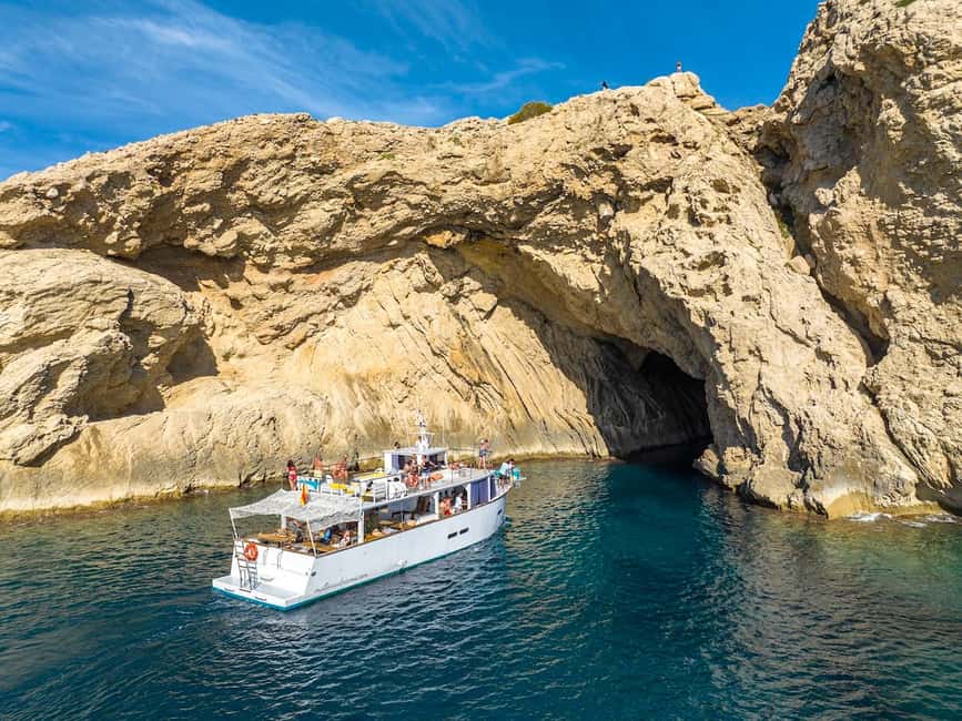 bild nr.7 av Dagsutflykt med båt med dryck och lunch aktivitet i Cala Rajada, uppladdad av arrangören