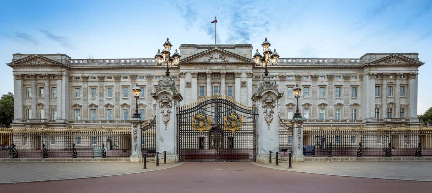 bild nr.21 av London: Londons torn, Themsenbåt och vaktavlösning aktivitet i London, uppladdad av arrangören