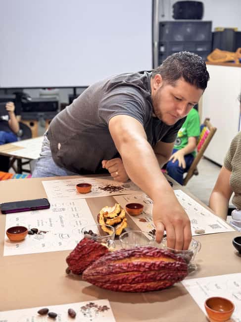 imagem n.6 de Guatapé: Oficina de Fabricação de Chocolate atividade em Guatapé, carregada pelo fornecedor