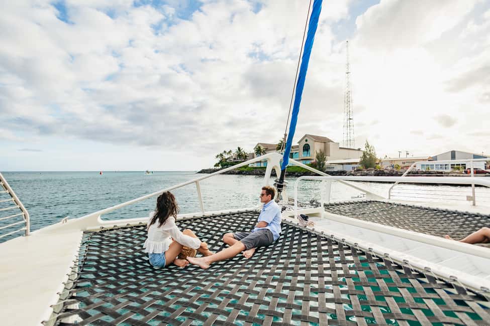 image n.12 of Oahu: Waikiki Sunset Catamaran Cocktail Cruise activity in Honolulu, uploaded by supplier