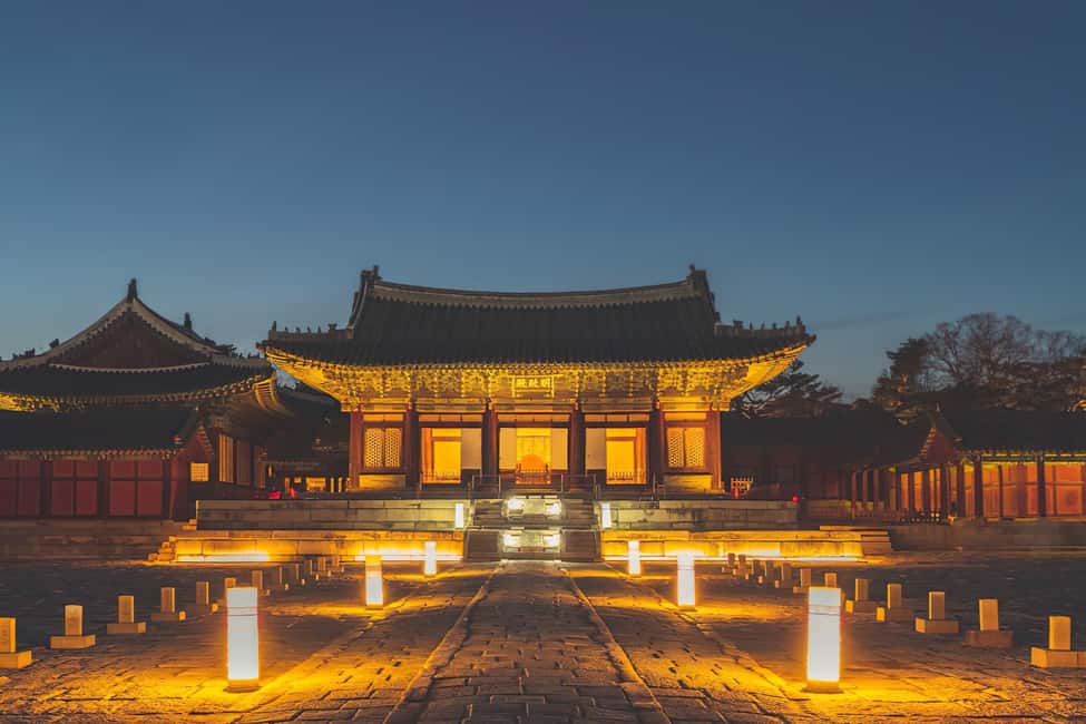 imagem n.1 de Seul: Palácio, Templo e Mercado Tour guiado de turismo gastronômico noturno atividade em Seul, carregada pelo fornecedor