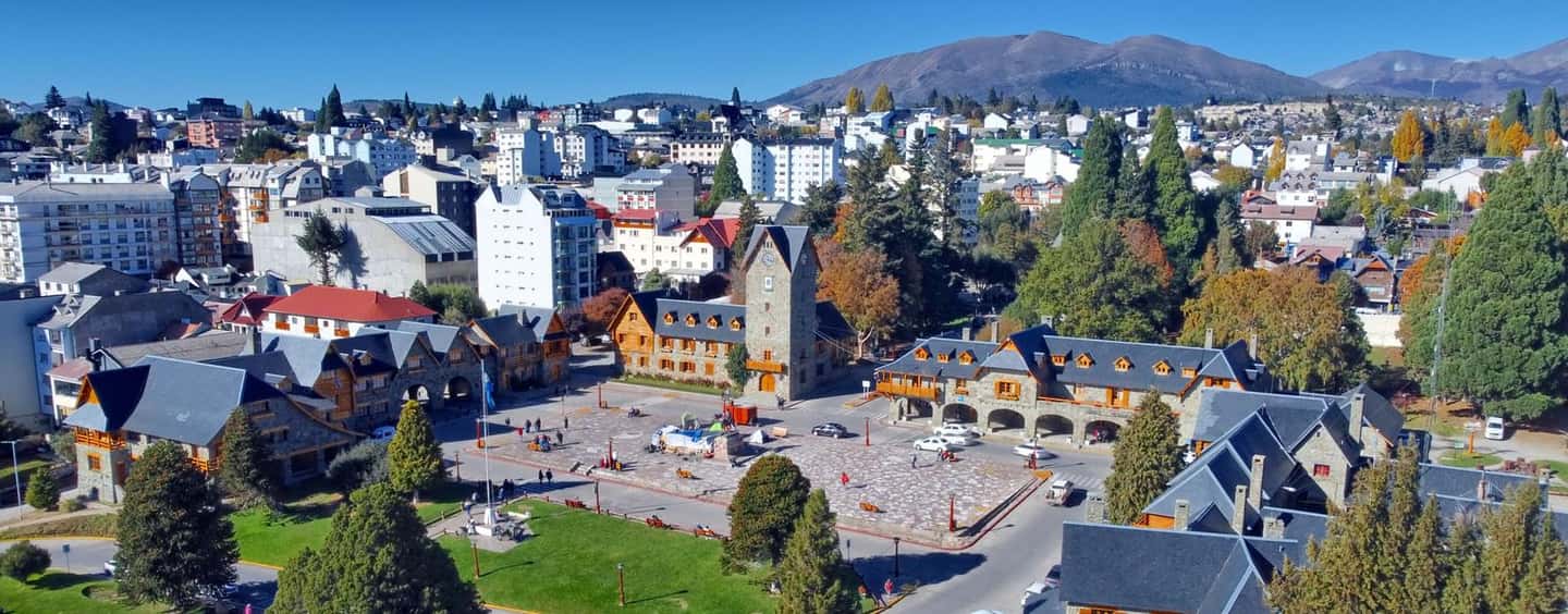 imagem n.3 de Bariloche: BRC Aeroporto ao Centro da Cidade|Transfer Privado ao Hotel atividade em Bariloche, carregada pelo fornecedor