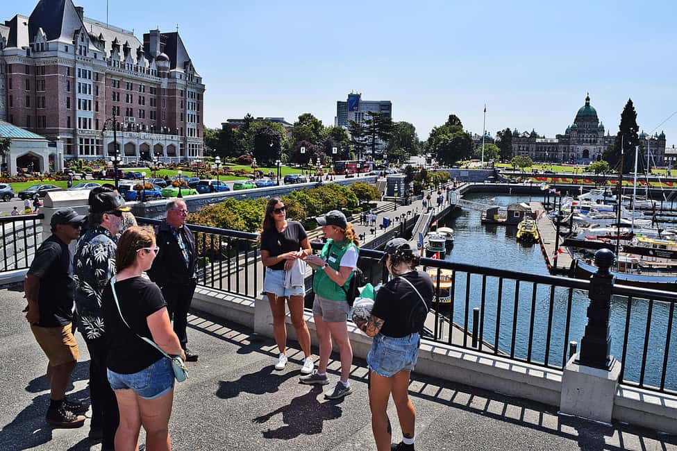 imagem n.5 de Pickle Pub Crawl: passeios de balsa e aperitivos atividade em Victoria, Colúmbia Britânica, carregada pelo fornecedor