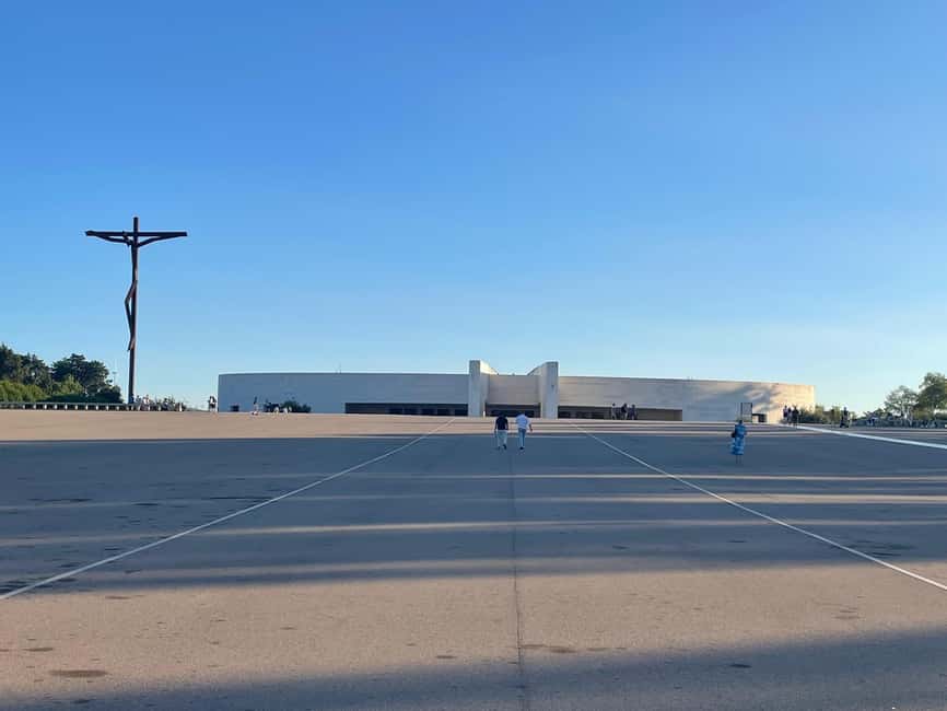 imagem n.5 de Visita a Fátima, Batalha, Nazaré e Óbidos atividade em Fátima, Portugal, carregada pelo fornecedor