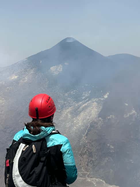 imagen n.º 15 de Excursión al Etna a 3000 mt. con teleférico y jeep 4x4 actividad en Catania, subida por el proveedor