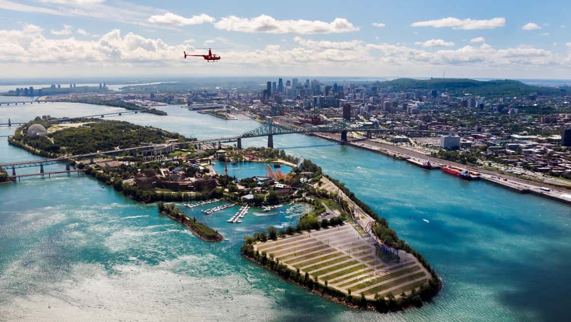 Image N°2 de Montréal : Visite guidée en hélicoptère activité à St-Bruno-de-Montarville, publiée par le prestataire