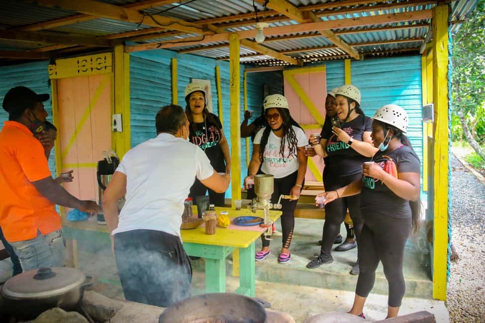 imagem n.7 de Punta Cana: Zipline, Buggy, Passeio a cavalo e Almoço atividade em Higüey, carregada pelo fornecedor