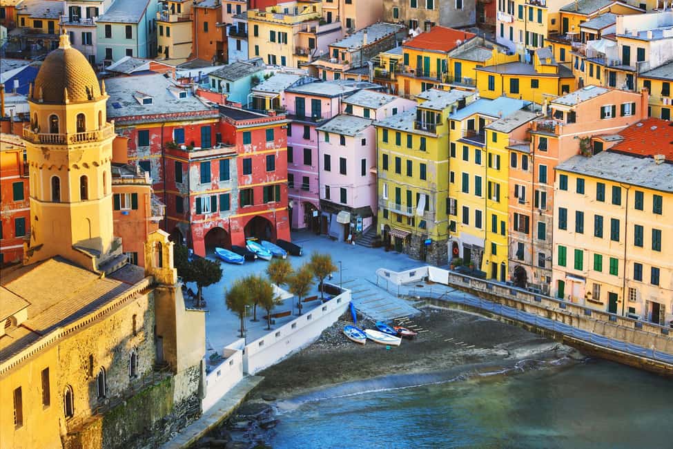 Immagine nº 7 di Da Monterosso: tour in barca di 3 ore al tramonto con andata e ritorno a La Spezia attività a Porto Venere, caricata dal fornitore