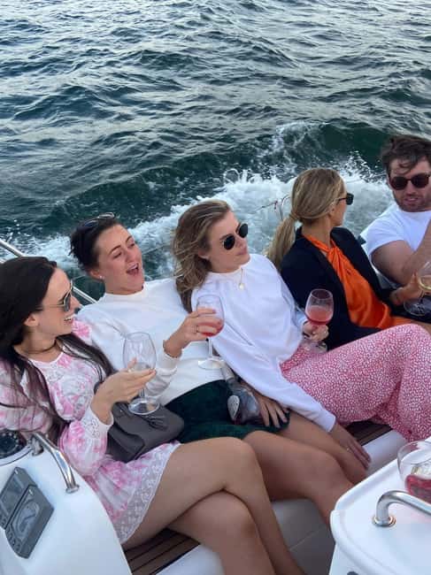imagem n.12 de Lisboa: Cruzeiro no Rio Tejo em Veleiro atividade em Lisboa, carregada pelo fornecedor