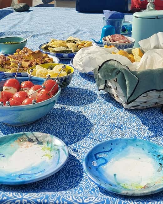 Immagine nº 6 di Tour giornaliero in barca alle Cinque Terre con tradizionale gozzo ligure attività a Vernazza, caricata dal fornitore