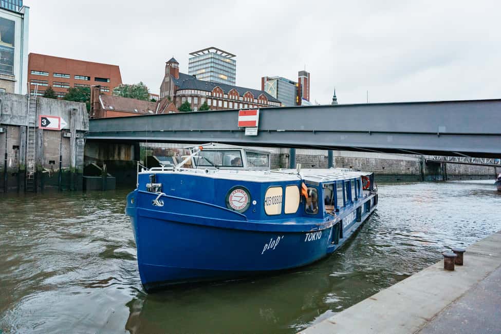 Bild Nr. 9 von Hamburg: 90-minütige abendliche Hafenrundfahrt mit Lichtern Aktivität in Hamburg, hochgeladen vom Anbieter