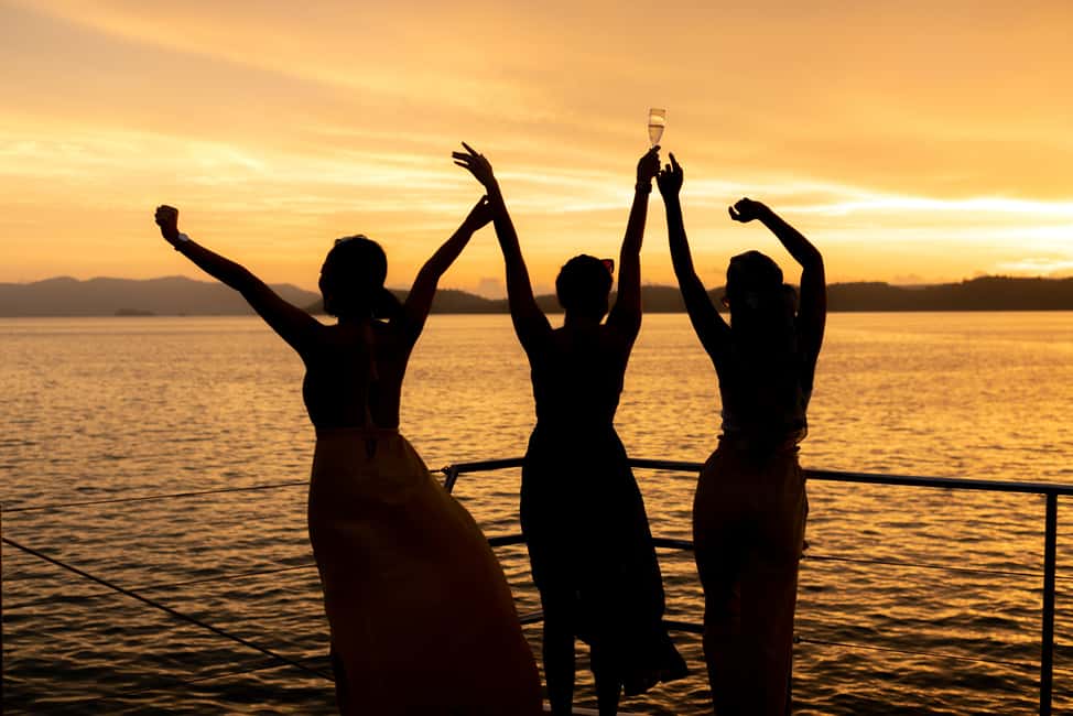 Immagine nº 2 di Crociera con cocktail al tramonto a bordo di Breakaway Charters a Sapphire attività a St. Thomas, Isole Vergini Americane, caricata dal fornitore