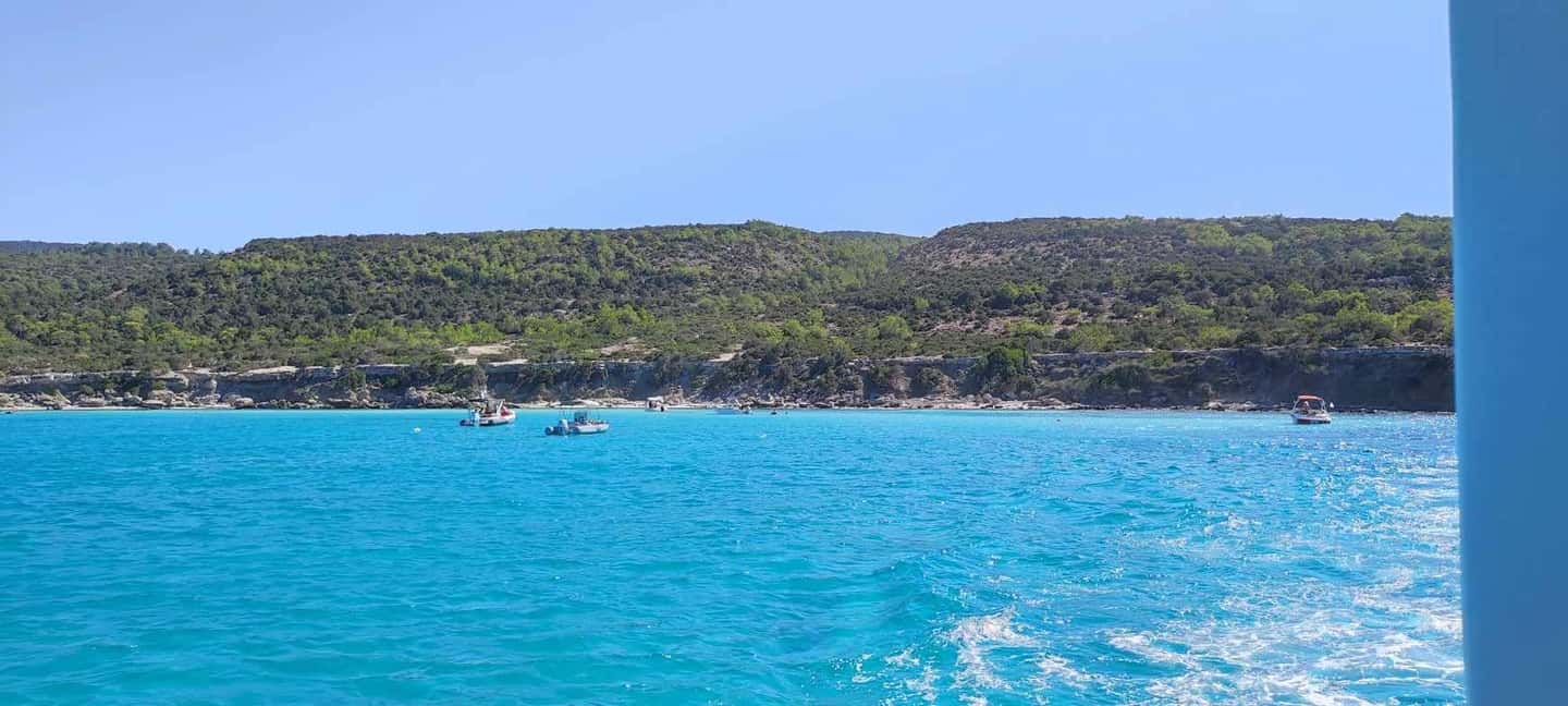 Image N°5 de Blue Lagoon Latchi, transfert en autocar + excursion en bateau, excursion d'une demi-journée activité à Geroskipou, publiée par le prestataire