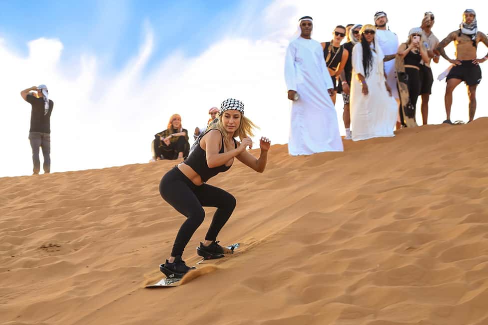 imagem n.3 de Dubai: Safari no Deserto com Jantar de Churrasco e Opções de Quadriciclo atividade em Dubai, carregada pelo fornecedor