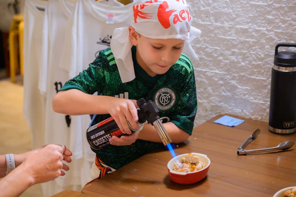 Immagine nº 2 di Kyoto: Corso di cucina sul ramen in una fabbrica di ramen con souvenir attività a Kyoto, caricata dal fornitore