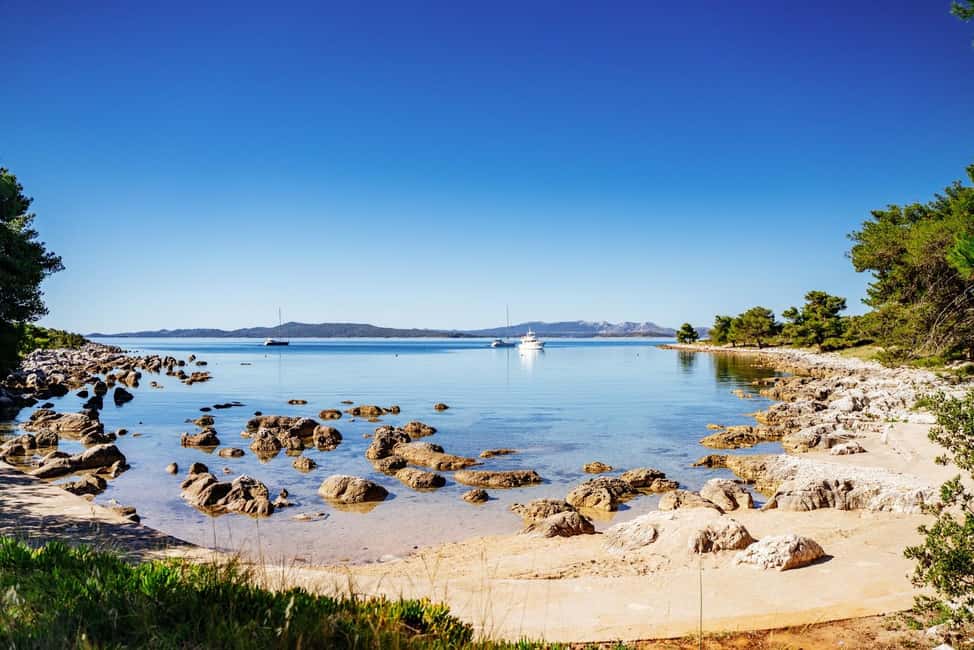 Obraz nr 10 z atrakcji Zadar: rejs wycieczkowy z lunchem na plażę Sakarun i wyspę Dugi w Veli Rat, przesłany przez organizatora