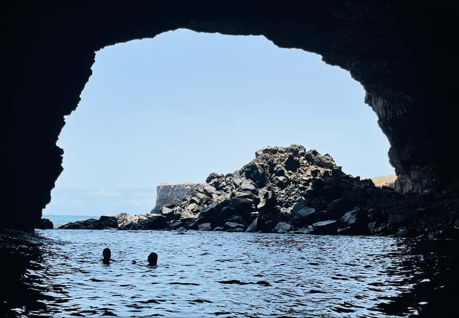 imagem n.15 de Passeio de barco para a caverna de Águas Belas + churrasco atividade em Assomada, carregada pelo fornecedor