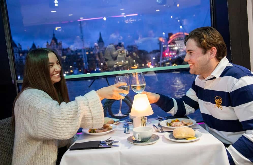 Image N°2 de Londres : Dîner-croisière sur la Tamise avec jazz en direct activité à Royaume-Uni, publiée par le prestataire