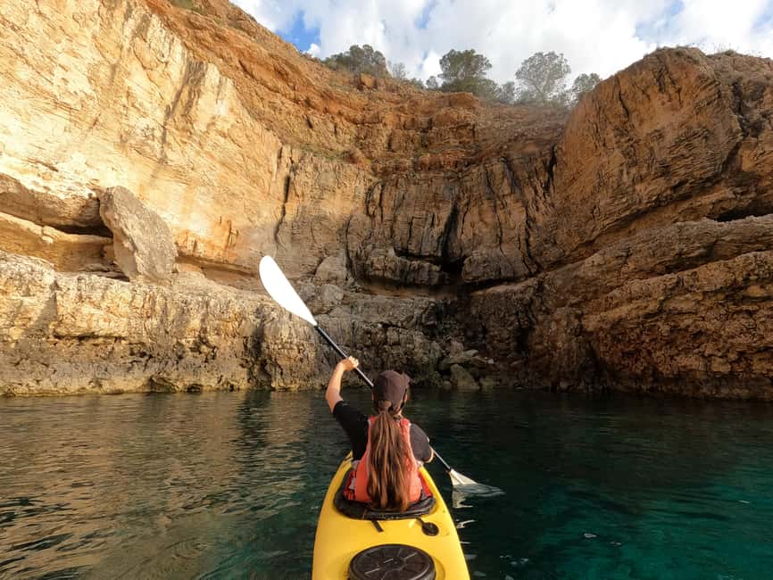 imagem n.20 de Es Figueral: Tour guiado de caiaque e mergulho com snorkel atividade em Ilhas Baleares, carregada pelo fornecedor