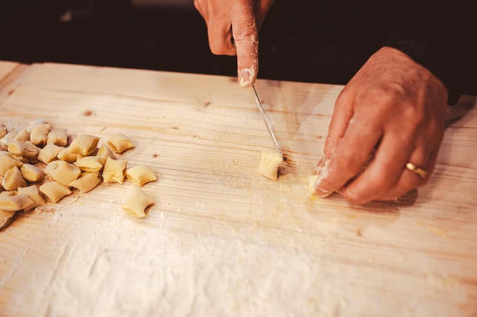 Immagine nº 4 di Corso di cucina: Ricette autentiche italiane con pranzo attività a Monteriggioni, caricata dal fornitore