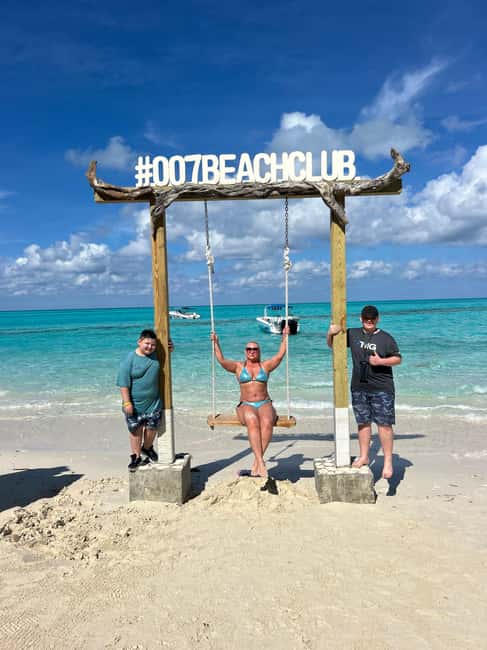 Image N°7 de Nassau : Cochons, plongée en apnée, tortues, déjeuner, club de plage privé activité à New Providence, publiée par le prestataire