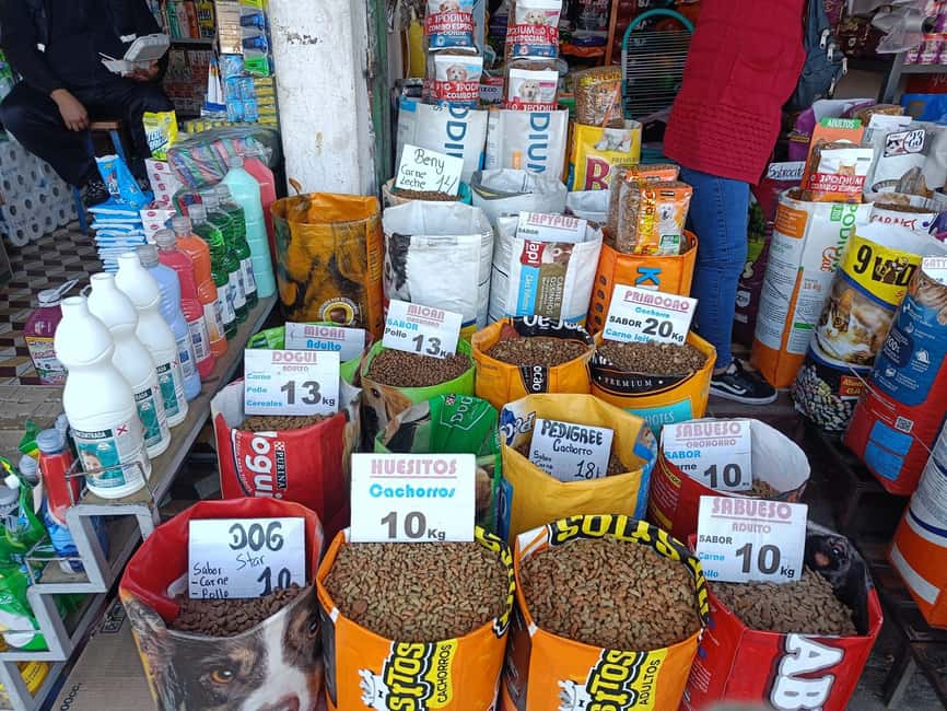 imagem n.6 de Excursão a pé pelo mercado de rua local atividade em Santa Cruz, carregada pelo fornecedor