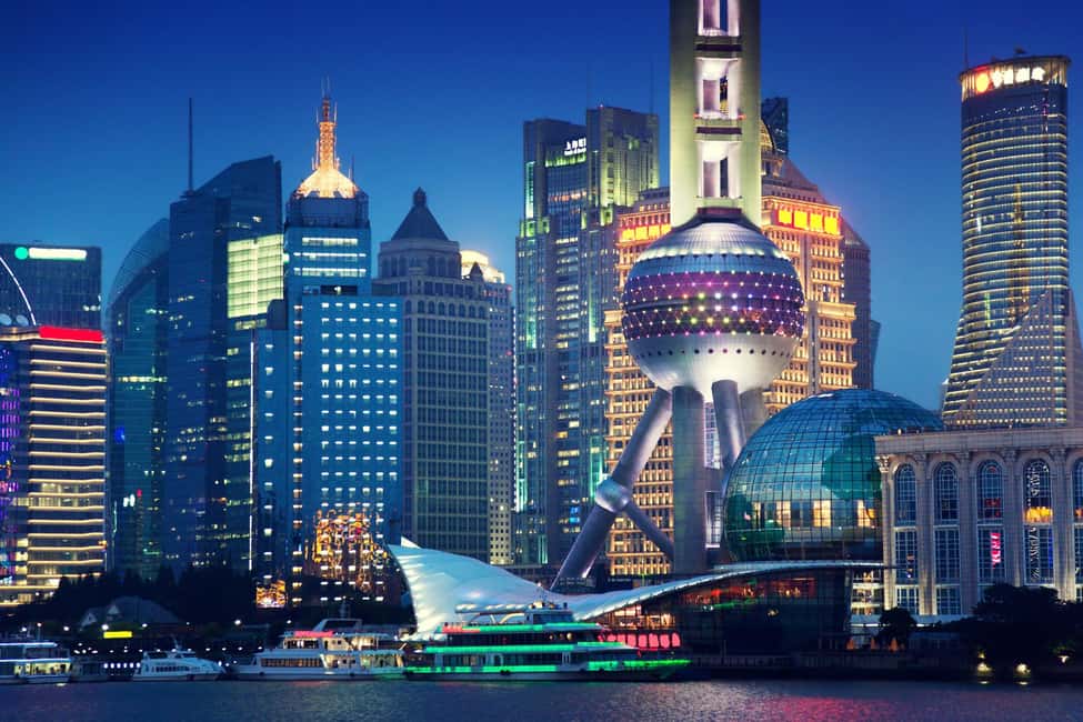 Image N°10 de Croisière nocturne sur le fleuve Shanghai : siège VIP et dîner authentique activité à Shanghaï, publiée par le prestataire