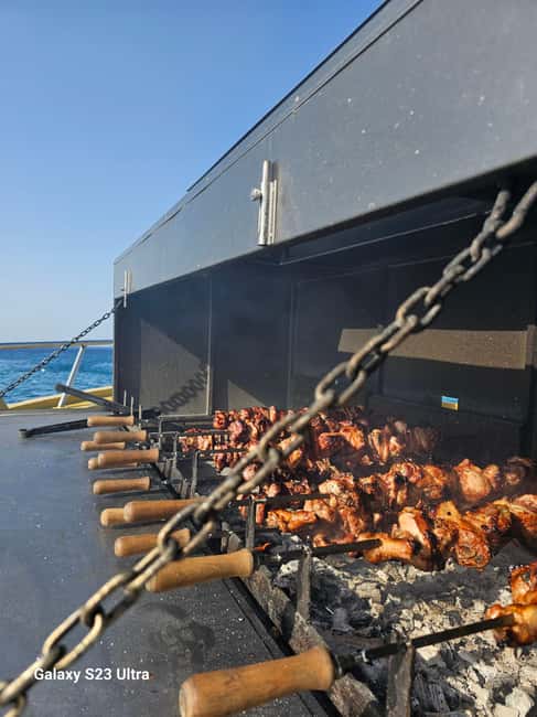 Image N°13 de Au départ de Paphos : visite du Lagon Bleu avec BBQ et prise en charge à l'hôtel activité à Geroskipou, publiée par le prestataire