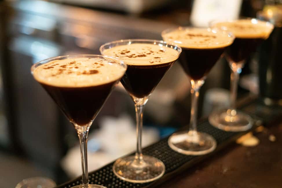 Bild Nr. 4 von Barcelona: Cocktail-Meisterkurs vom Mixologen mit Tapas Aktivität in Barcelona, hochgeladen vom Anbieter