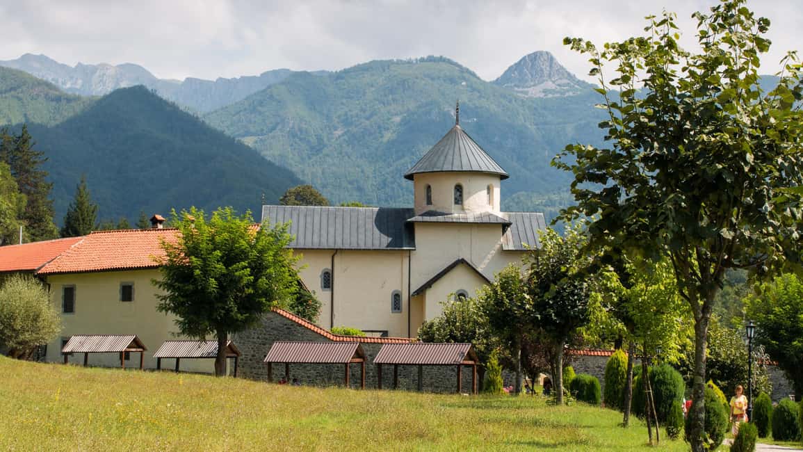 Bild Nr. 9 von Kotor: Tagestour und Bootsfahrt zum Skadar-See und Biograd Aktivität in Gusinje, hochgeladen vom Anbieter