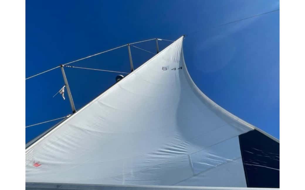 Immagine nº 4 di Arcipelago della Maddalena: Tour di un giorno intero in barca a vela con pranzo attività a Sardegna, caricata dal fornitore