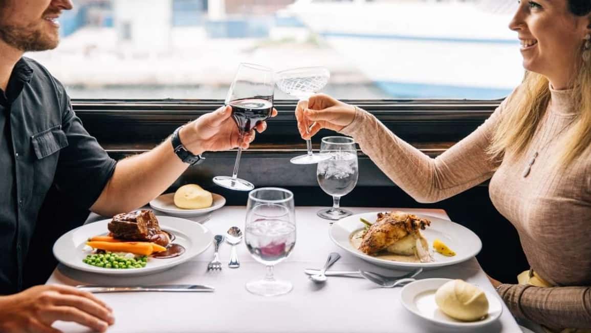 изображение номер 10 мероприятия City Cruises Chicago: Премиум-круиз с обедом или ужином в городе Чикаго, загруженное организатором