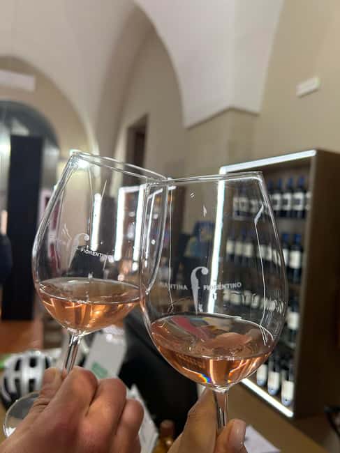 Immagine nº 12 di Lecce: tour in e-bike a Galatina con frantoio e degustazione di vino attività a Corigliano D'otranto, caricata dal fornitore