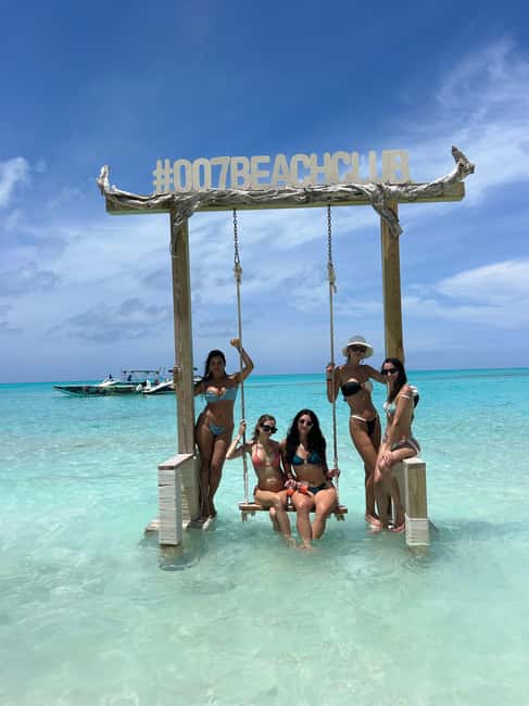 Image N°4 de Nassau : Cochons, plongée en apnée, tortues, déjeuner, club de plage privé activité à New Providence, publiée par le prestataire