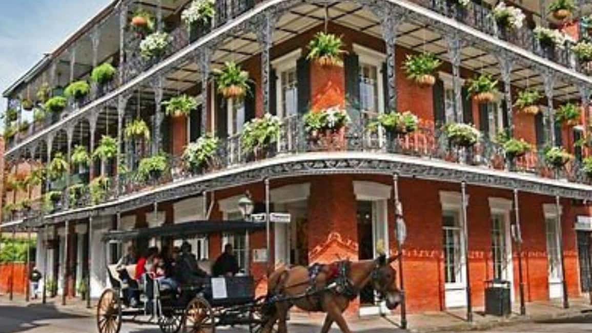 Immagine nº 1 di Tour del quartiere francese con guida locale e storie creole attività a New Orleans, caricata dal fornitore
