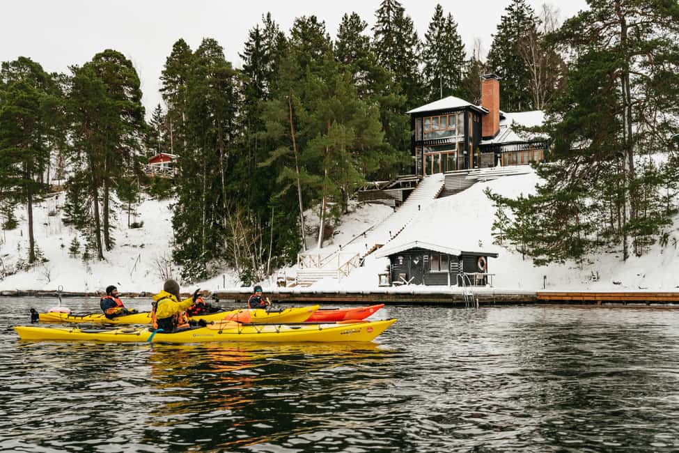 imagem n.8 de Estocolmo: Caiaque de inverno, Fika sueco e sauna quente atividade em Vaxholm, carregada pelo fornecedor