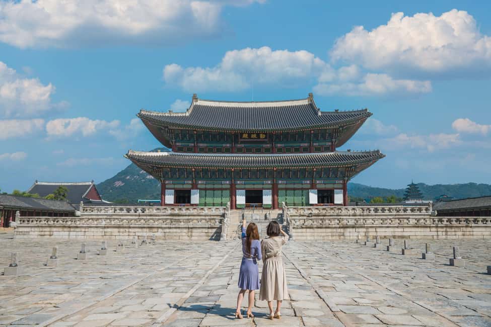 image n.2 of Seoul: Gyeongbokgung Palace Half Day Tour activity in Seoul, uploaded by supplier