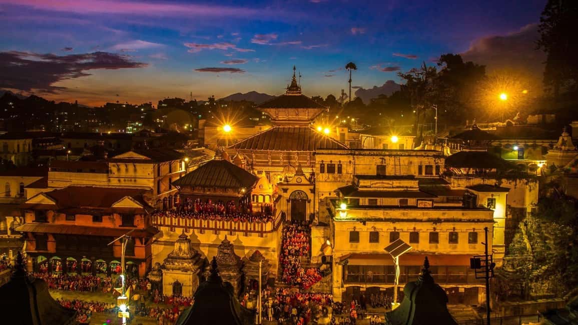 imagen n.º 2 de Katmandú: Templo Pashupatinath Excursión Aarati Nocturna actividad en Katmandú, subida por el proveedor