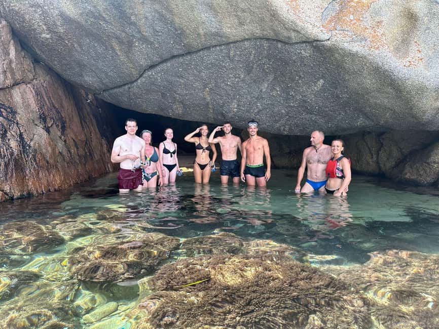 Immagine nº 21 di Da Palau:Tour in barca a vela nell'Arcipelago La Maddalena attività a Sardegna, caricata dal fornitore