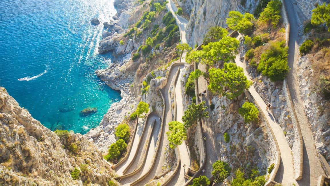 Immagine nº 9 di Tour VIP di Capri: Anacapri, Giardini di Augusto e Faraglioni attività a Campania, caricata dal fornitore