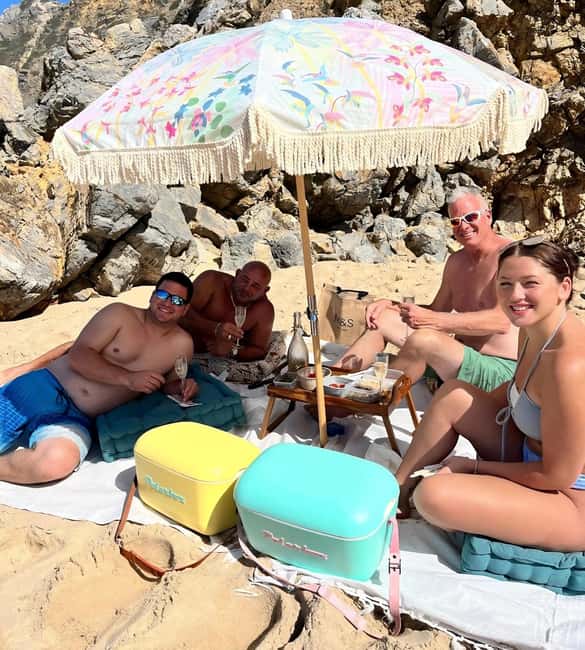 billede nr.4 af aktiviteten Tur langs Lissabons kyst: Paradisstrande og berømte strandbarer i Sintra, uploadet af udbyder